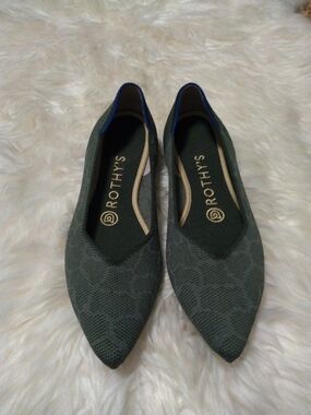 Rothys The Point Women's Size 6.5 Safari Pointed Toe Slip on Flats Ballet Green